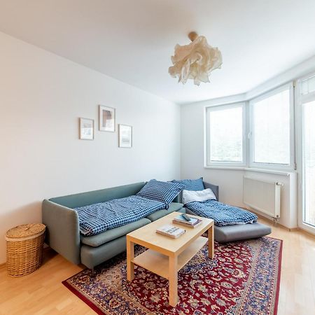 Grape Apartment Братислава Экстерьер фото