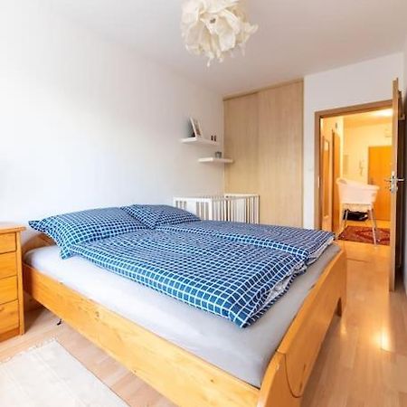 Grape Apartment Братислава Экстерьер фото