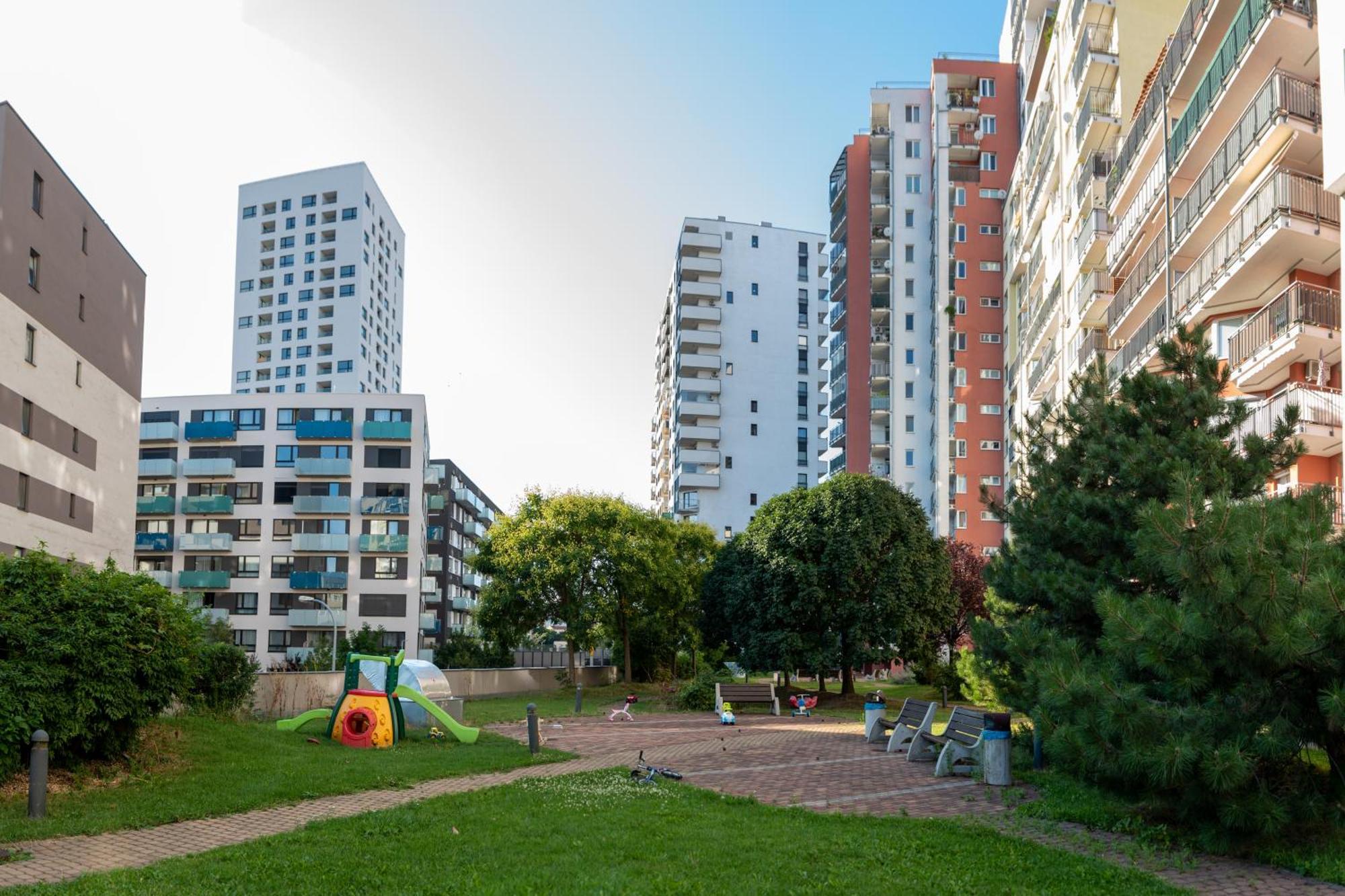 Grape Apartment Братислава Экстерьер фото