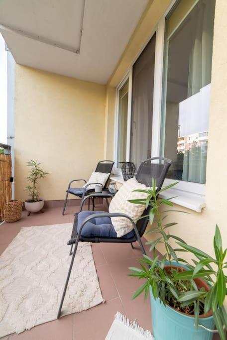 Grape Apartment Братислава Экстерьер фото